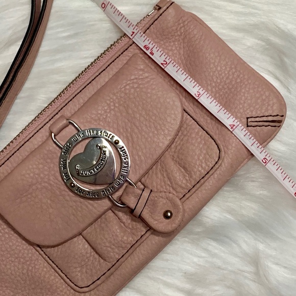 JUICY COUTURE PINK PEBBLE LEATHER WRISTLET NWOB - Picture 4 of 8